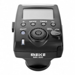 The Meike MK-300 flash for Canon